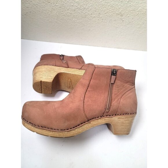 Dansko Women's Tan Leather Ankle Boots With Side Zipper Size 39 - Picture 10 of 16